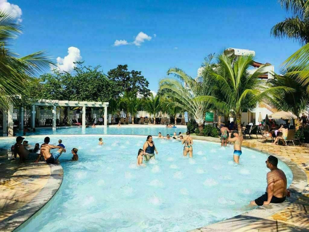Lacqua Di Roma Com Piscina De Ondas Junior Apartment Caldas Novas Exterior photo